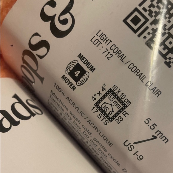 Loops & Threads LIGHT CORAL Yarn Bundle - Picture 3 of 4